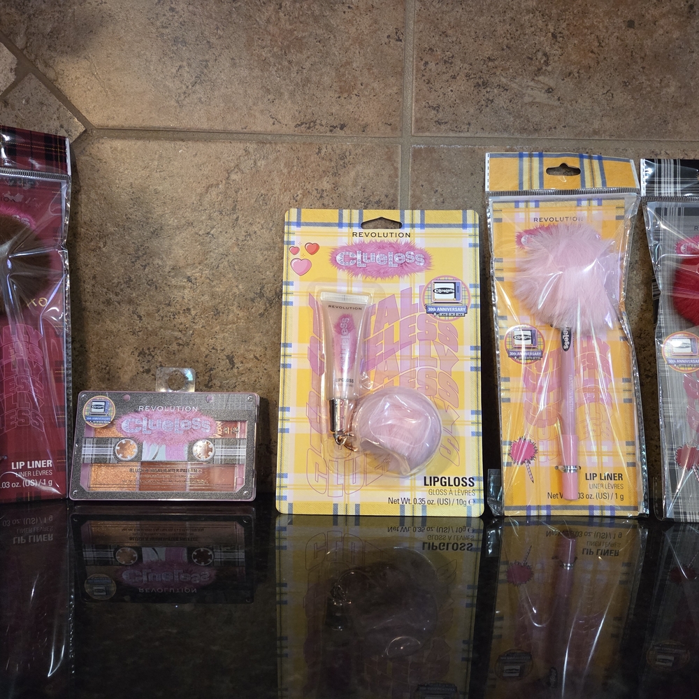 CLUELESS: Revolution Cheerless Lip Gloss and Liner Set/blush Set